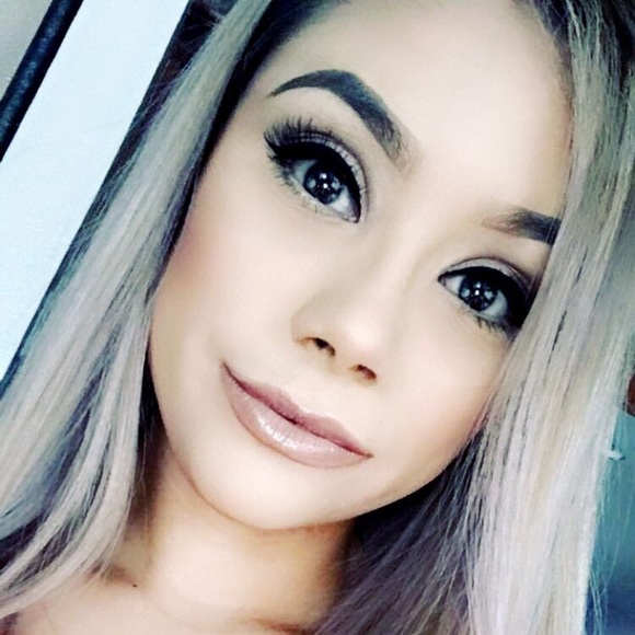 Meet your Posher, Gisela - Picture 1 of 1